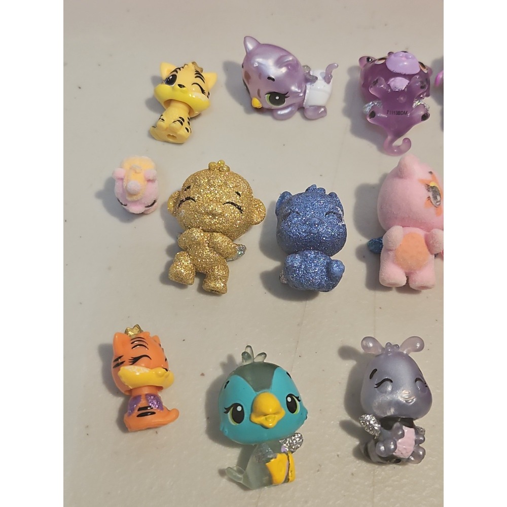 Hatchimals Colleggtibles 13 Pack Pink Egg Carton Tray Assorted Figurines Lot - Picture 2 of 5